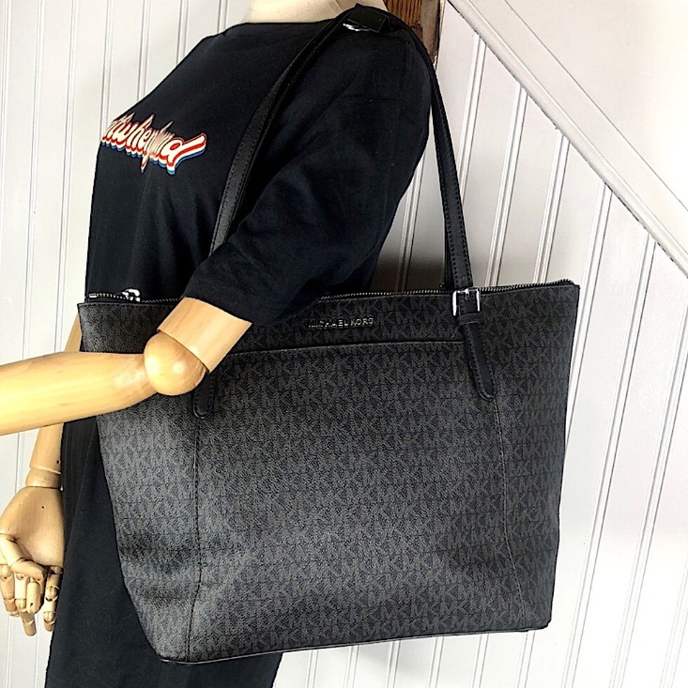MICHAEL KORS Black Monogram Coated Canvas and Leather Shoulder Bag